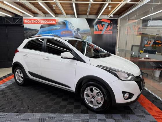 HYUNDAI HB20X 1.6 16V STYLE FLEX 4P MANUAL